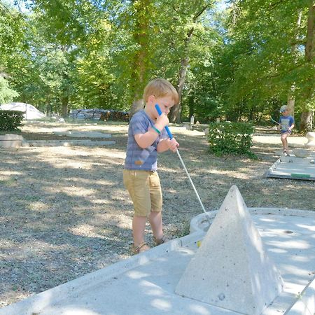 Vieilles-Maisons-sur-Joudry Camping Etang Des Bois מראה חיצוני תמונה